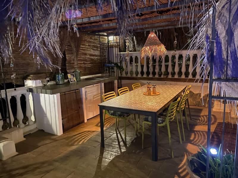 Orange tree garden dining area