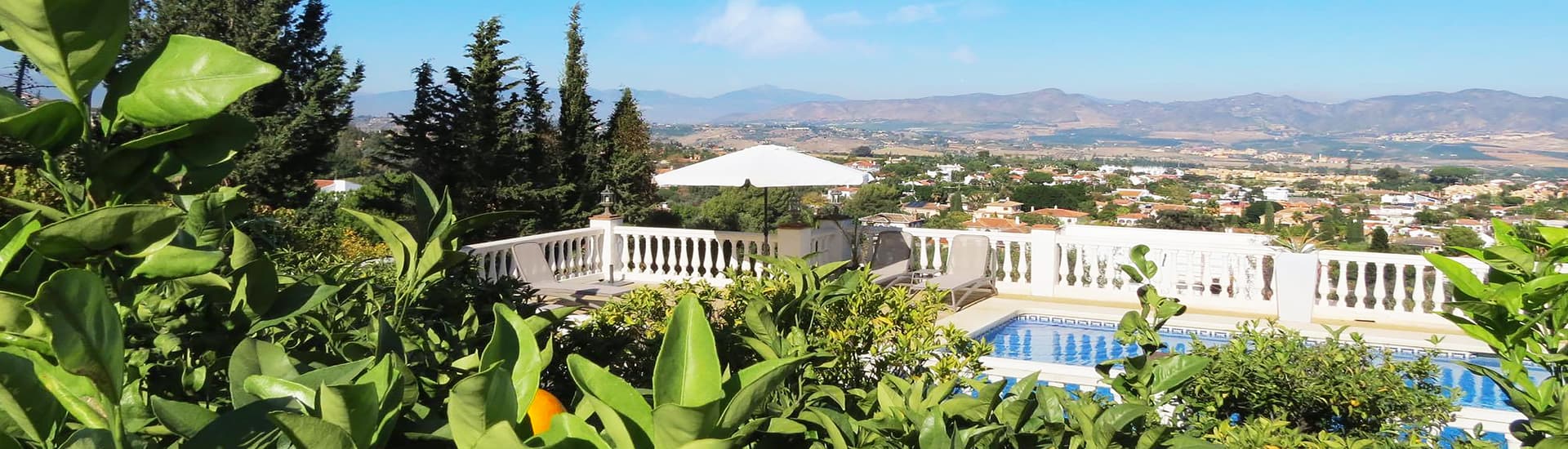Wide mountain view from Casa la Sorpresa